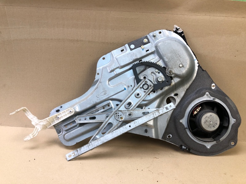 Стеклоподъемник задний правый KIA SOUL AM 08-13 G4NA Стеклоподъемник задний правый KIA SOUL AM 08-13 G4NA