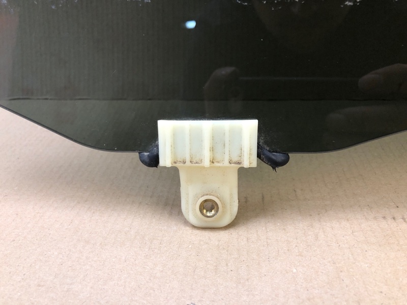 Стекло двери заднее правое SOUL AM 08-13 2011 G4NA