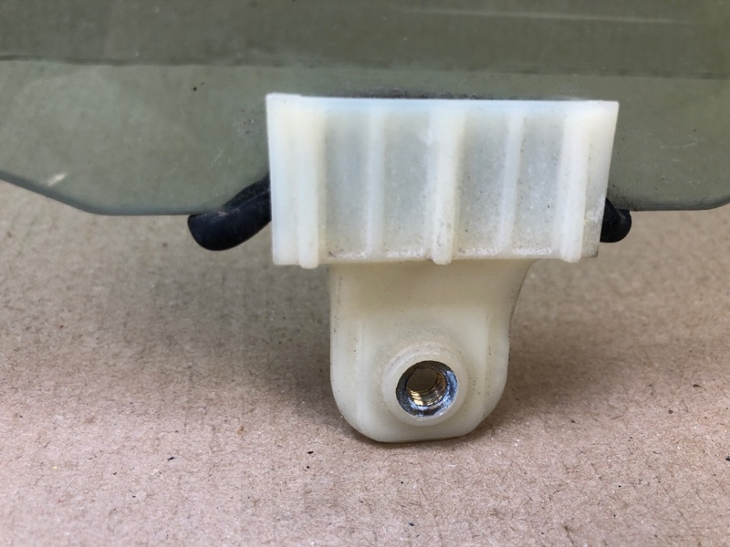 Стекло двери переднее правое SOUL AM 08-13 2011 G4NA Стекло двери переднее правое SOUL AM 08-13 2011 G4NA