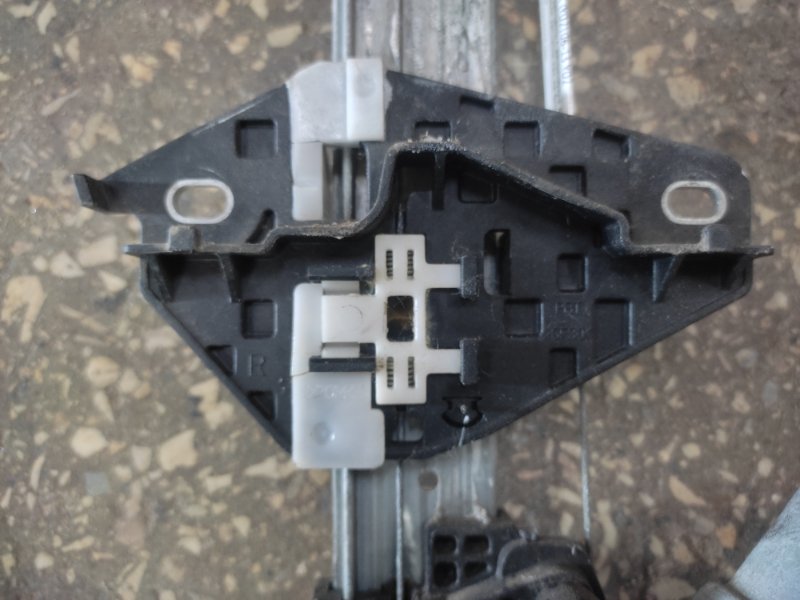 Стеклоподъемник задний левый ACURA MDX (YD2) 06-13 YD2 Стеклоподъемник задний левый ACURA MDX (YD2) 06-13 YD2