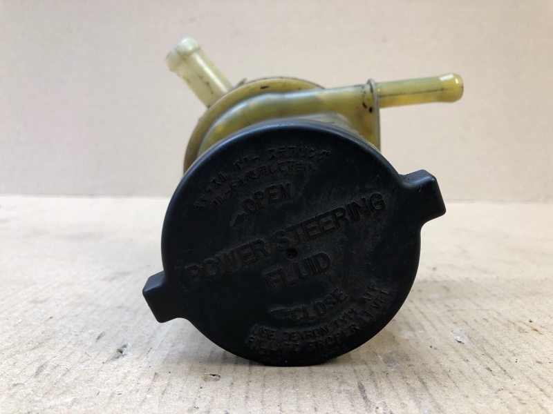 Бачок ГУР COROLLA 120 00-07 2004 ZZE130L 1.8L 1ZZ-FE