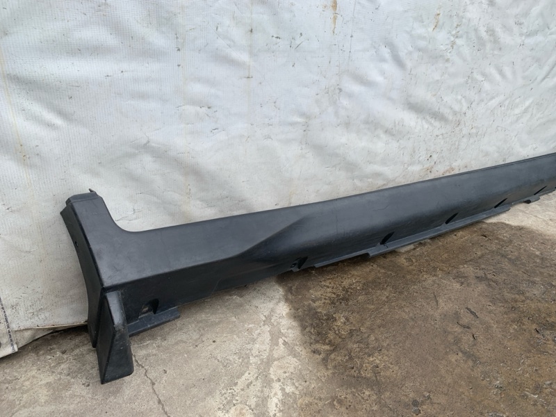 Накладка порога наружная правая NISSAN X-TRAIL/ROGUE T32 13-20 2.5 QR25DE