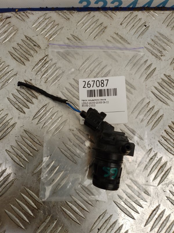 Запчасть насос омывателя стекла LEXUS GS350 GS300 05-11 85330-21010 Б/У Насос омывателя стекла LEXUS GS350 GS300 05-11 85330-21010 Б/У