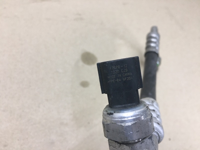 Трубка кондиционера SONATA YF 10-14 2012 Седан 2.4 G4KK Трубка кондиционера SONATA YF 10-14 2012 Седан 2.4 G4KK