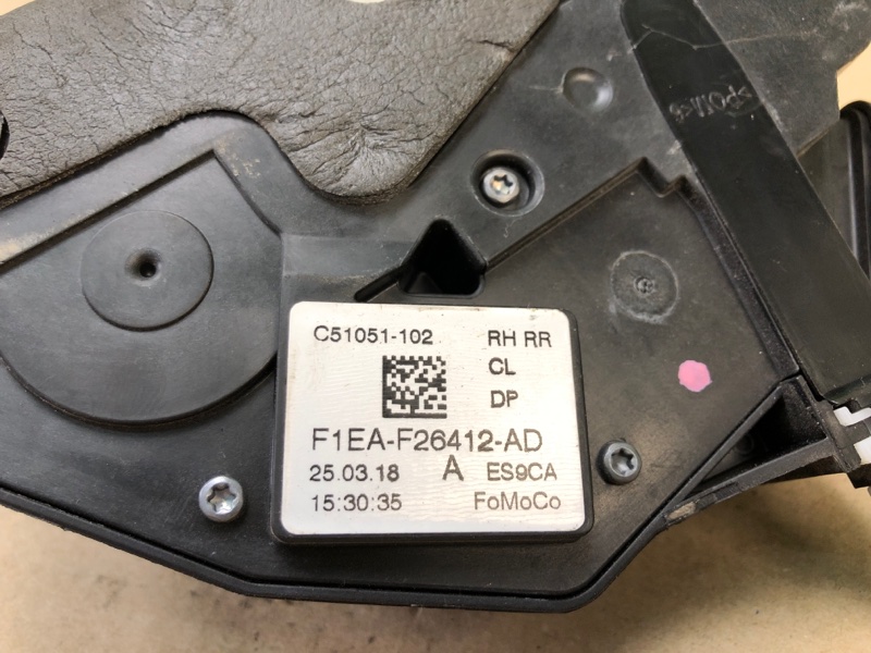 Замок двери задний правый FOCUS 10-18 2018 MK3 2.0 C20HDEX