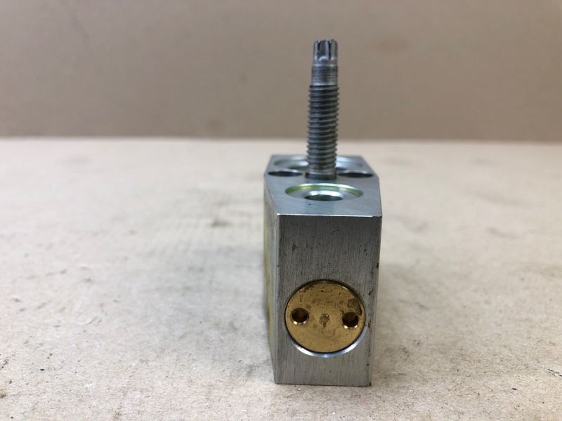 Клапан кондиционера FOCUS 10-18 2018 MK3 2.0 C20HDEX