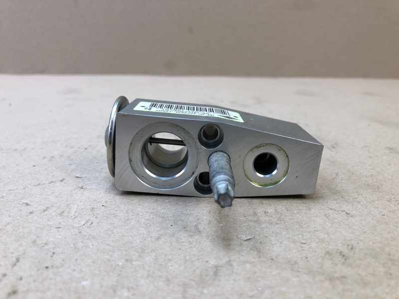 Клапан кондиционера FOCUS 10-18 2018 MK3 2.0 C20HDEX