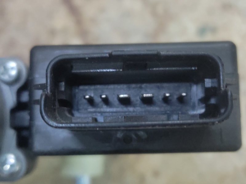 Моторчик стеклоподъемника передний левый I30 GD 12-17