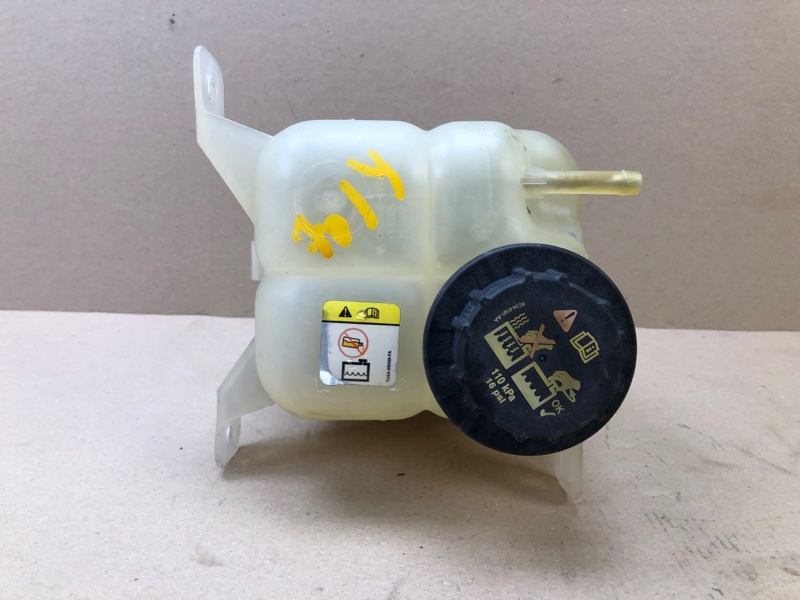 Бачок расширительный EDGE 06-14 2010 T35PDED Бачок расширительный EDGE 06-14 2010 T35PDED