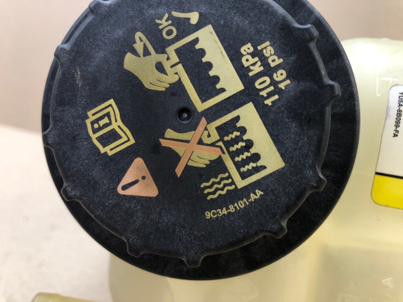 Бачок расширительный EDGE 06-14 2010 T35PDED Бачок расширительный EDGE 06-14 2010 T35PDED