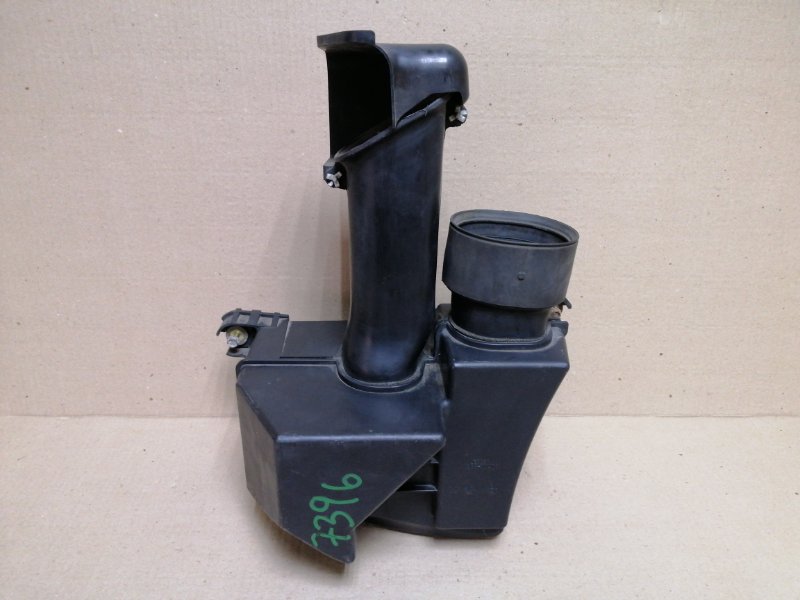 Резонатор воздушного фильтра ACURA MDX (YD1) 00-06 2002 3.5 17235-PGK-A00 Б/У