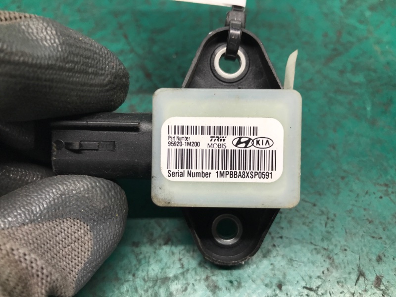 Датчик удара передний левый OPTIMA TF 11-16 2013 TF 2.4 G4KK