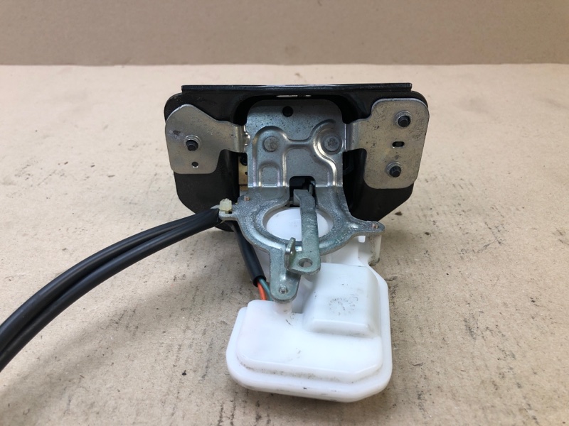 Замок крышки багажника EDGE 06-14 2010 T35PDED