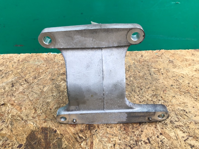 Кронштейн промежуточного вала NV200 USA 13- 2018 2.0 MR20DE