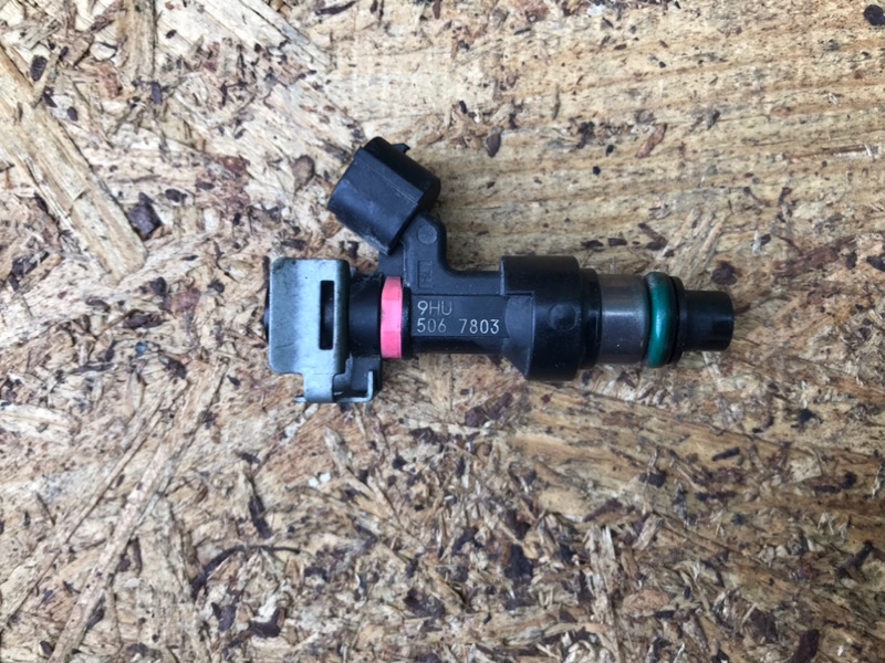 Форсунка топливная NISSAN NV200 USA 13- 2.0 MR20DE