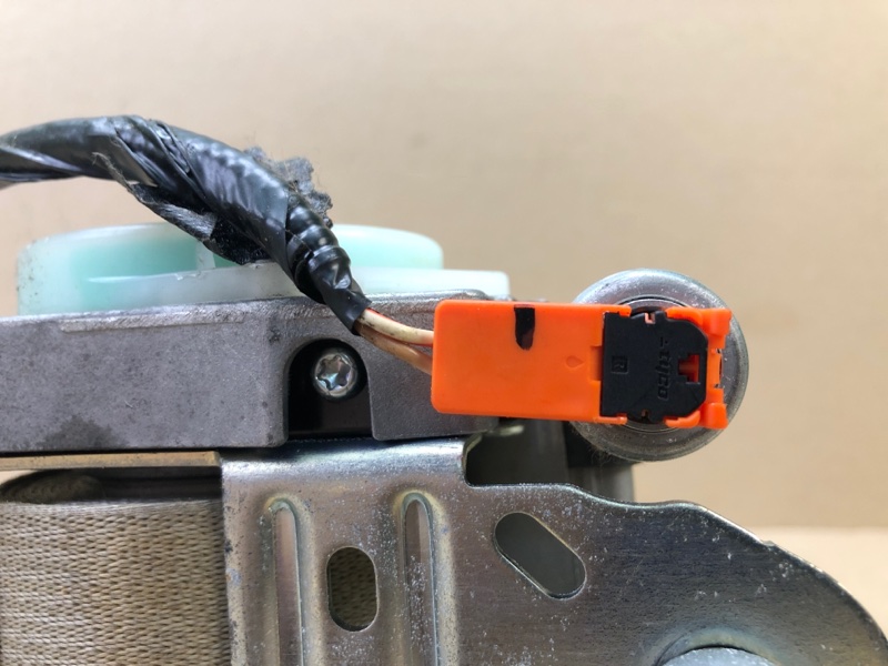 Ремень безопасности передний правый EDGE 06-14 2010 T35PDED