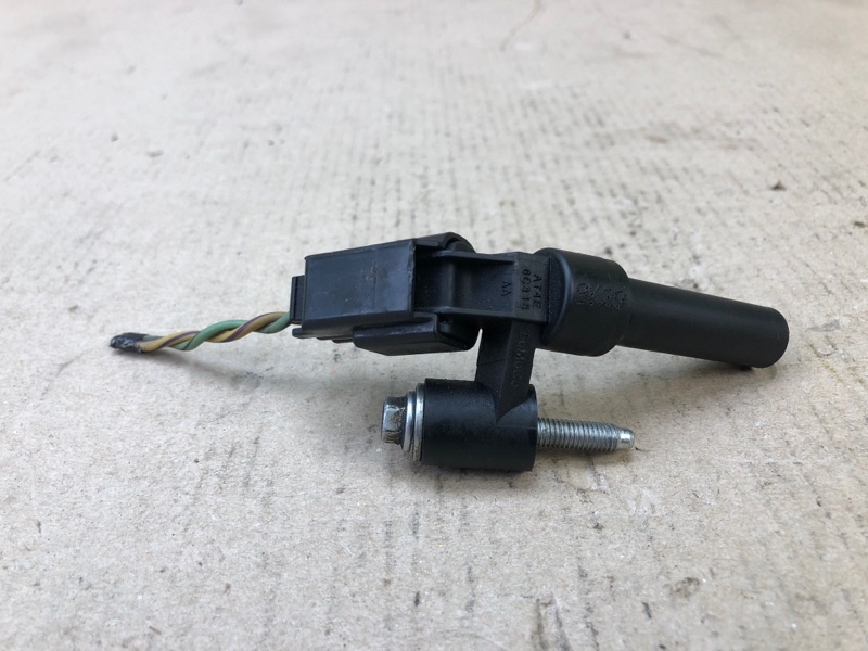 Датчик положения коленвала FORD EDGE 06-14 T35PDED Датчик положения коленвала FORD EDGE 06-14 T35PDED