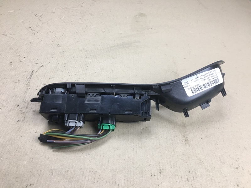 Блок управления стеклоподъемниками передний левый FORD FOCUS 10-18 MK3 2.0 C20HDEX