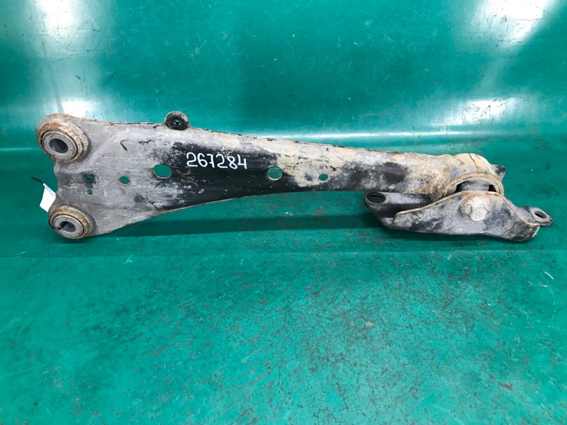 Запчасть рычаг задней подвески продольный левый TOYOTA RAV4 05-12 2007 3.5 2GR-FE 48780-42010 Б/У Рычаг задней подвески продольный левый TOYOTA RAV4 05-12 2007 3.5 2GR-FE 48780-42010 Б/У