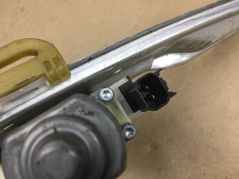 Стеклоподъемник задний правый FORD FOCUS 10-18 MK3 2.0 C20HDEX