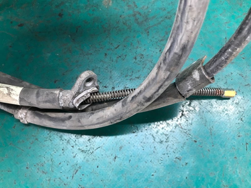 Трос стояночного тормоза задний правый RAV4 05-12 2007 3.5 2GR-FE