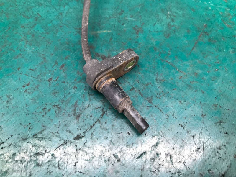 Датчик ABS задний левый TOYOTA RAV4 05-12 3.5 2GR-FE Датчик ABS задний левый TOYOTA RAV4 05-12 3.5 2GR-FE