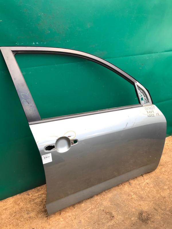 Дверь передняя правая TOYOTA RAV4 05-12 3.5 2GR-FE Дверь передняя правая TOYOTA RAV4 05-12 3.5 2GR-FE