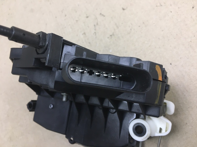 Замок двери передний правый FOCUS 10-18 2016 MK3 2.0 C20HDEX