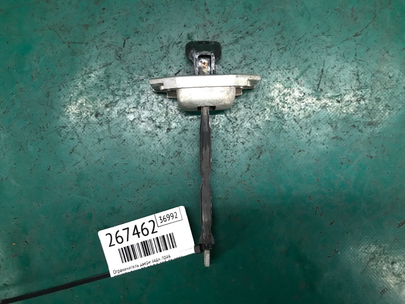 Запчасть ограничитель двери задний правый TOYOTA RAV4 05-12 2007 3.5 2GR-FE 68630-42030 Б/У Ограничитель двери задний правый TOYOTA RAV4 05-12 2007 3.5 2GR-FE 68630-42030 Б/У