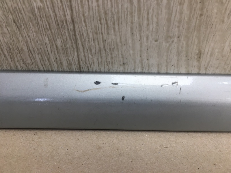 Накладка двери передняя левая CAMRY 40 06-11