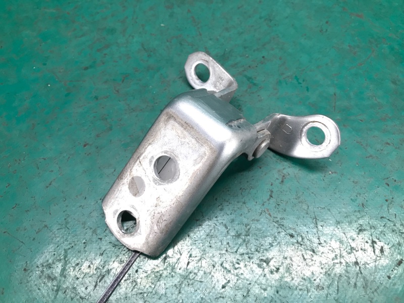 Петля двери нижняя задняя правая RAV4 05-12 2007 3.5 2GR-FE