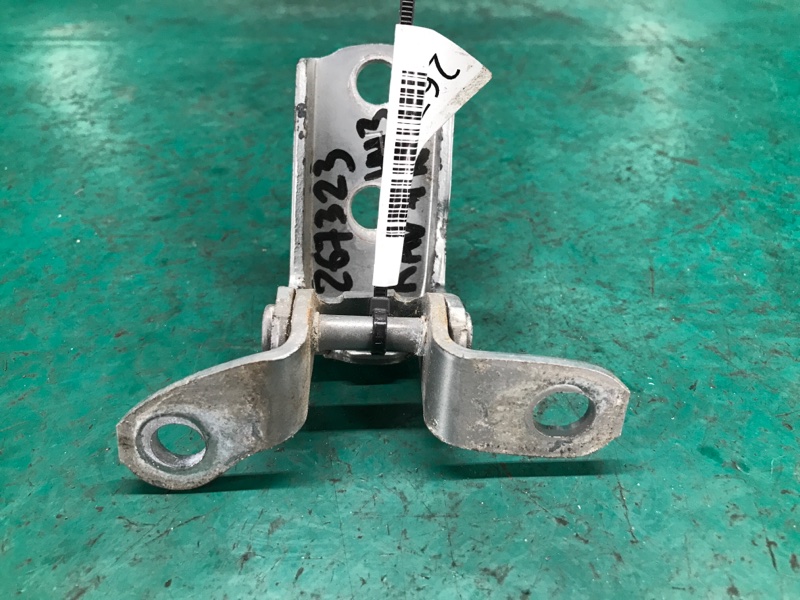 Петля двери нижняя задняя левая RAV4 05-12 2007 3.5 2GR-FE Петля двери нижняя задняя левая RAV4 05-12 2007 3.5 2GR-FE