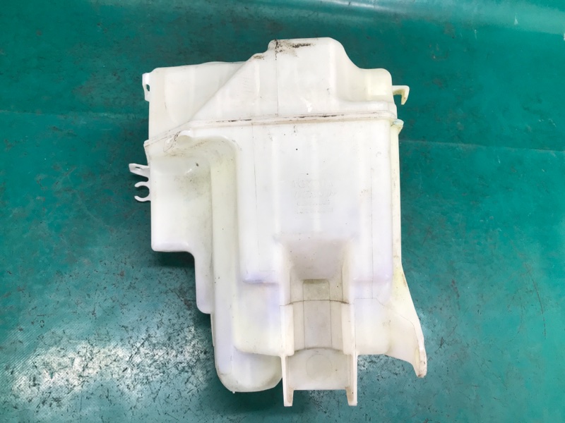 Запчасть бачок омывателя TOYOTA RAV4 05-12 2007 3.5 2GR-FE 85315-42240 Б/У Бачок омывателя TOYOTA RAV4 05-12 2007 3.5 2GR-FE 85315-42240 Б/У