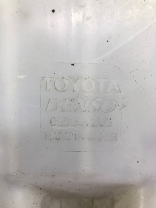 Бачок омывателя TOYOTA RAV4 05-12 3.5 2GR-FE Бачок омывателя TOYOTA RAV4 05-12 3.5 2GR-FE