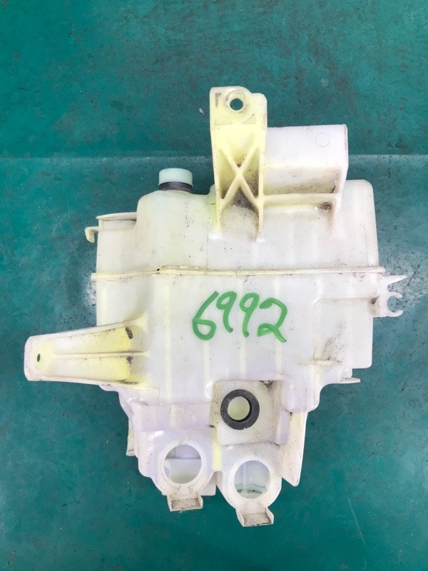 Бачок омывателя RAV4 05-12 2007 3.5 2GR-FE Бачок омывателя RAV4 05-12 2007 3.5 2GR-FE