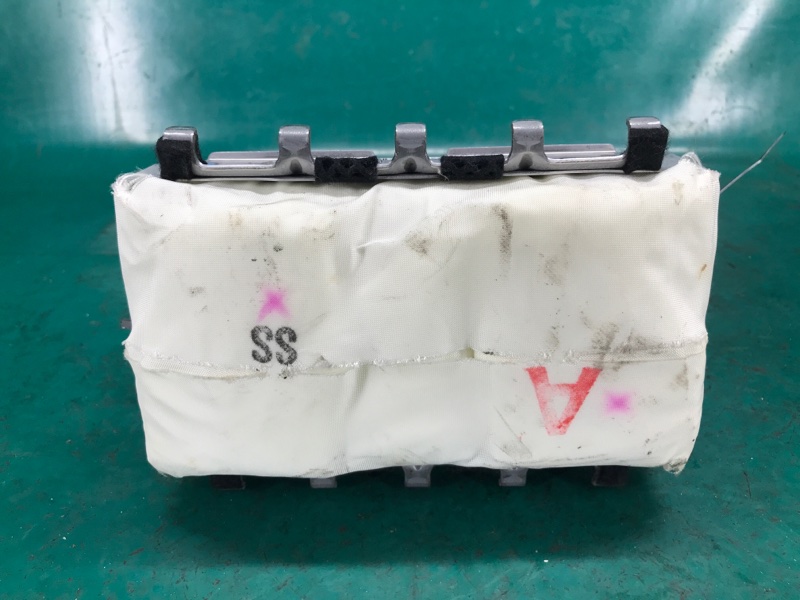 Запчасть подушка безопасности пассажира TOYOTA RAV4 05-12 2007 3.5 2GR-FE 73960-42020 Б/У Подушка безопасности пассажира TOYOTA RAV4 05-12 2007 3.5 2GR-FE 73960-42020 Б/У