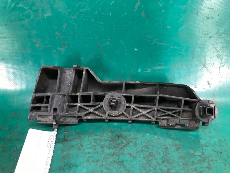 Кронштейн заднего бампера правый RAV4 05-12 2007 3.5 2GR-FE