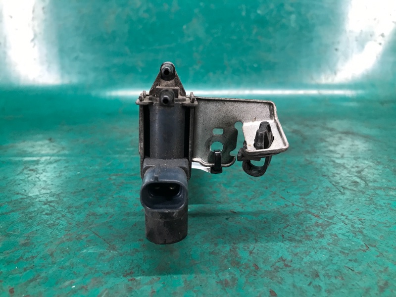 Запчасть клапан электромагнитный (вакуумный) TOYOTA RAV4 05-12 2007 3.5 2GR-FE 90910-12088 Б/У Клапан электромагнитный (вакуумный) TOYOTA RAV4 05-12 2007 3.5 2GR-FE 90910-12088 Б/У