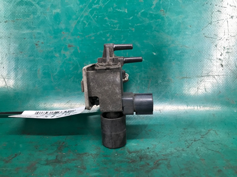 Клапан электромагнитный (вакуумный) TOYOTA RAV4 05-12 3.5 2GR-FE Клапан электромагнитный (вакуумный) TOYOTA RAV4 05-12 3.5 2GR-FE