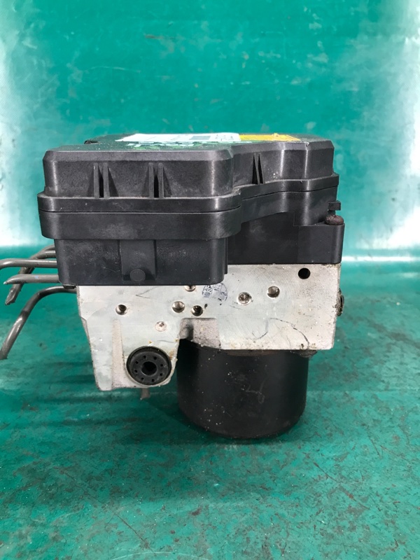 Блок ABS RAV4 05-12 2008 3.5 2GR-FE