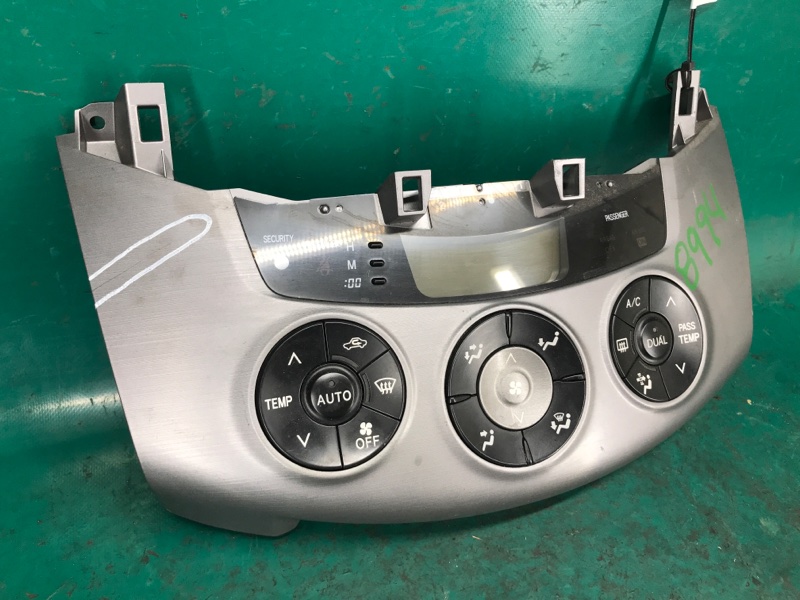 Блок управления печкой TOYOTA RAV4 05-12 3.5 2GR-FE