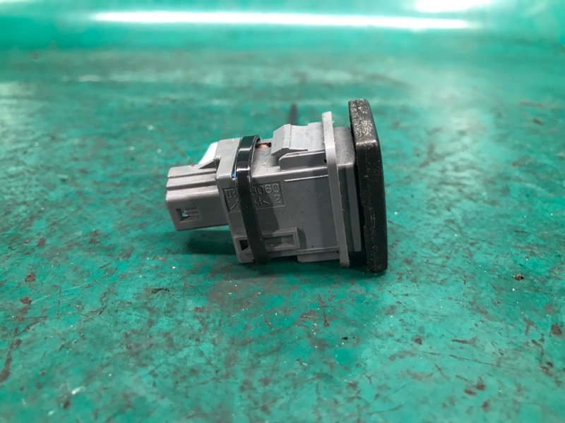 Кнопка TOYOTA RAV4 05-12 3.5 2GR-FE Кнопка TOYOTA RAV4 05-12 3.5 2GR-FE