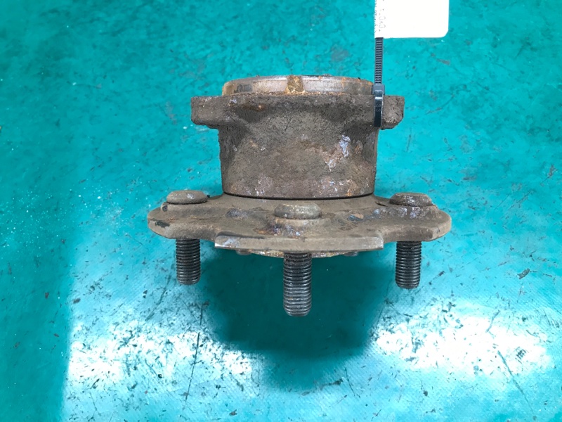 Ступица задняя правая RAV4 05-12 2008 3.5 2GR-FE