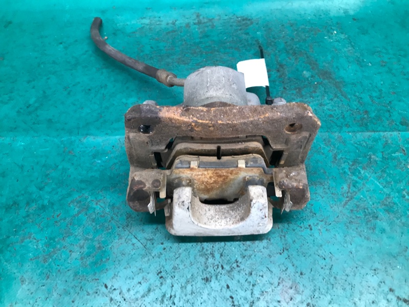 Суппорт тормозной задний левый RAV4 05-12 2008 3.5 2GR-FE