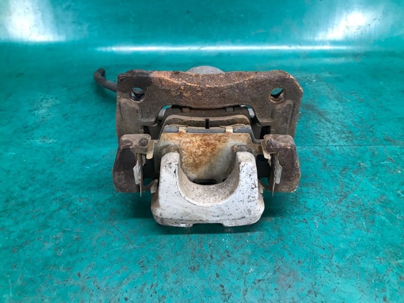 Суппорт тормозной задний левый RAV4 05-12 2008 3.5 2GR-FE