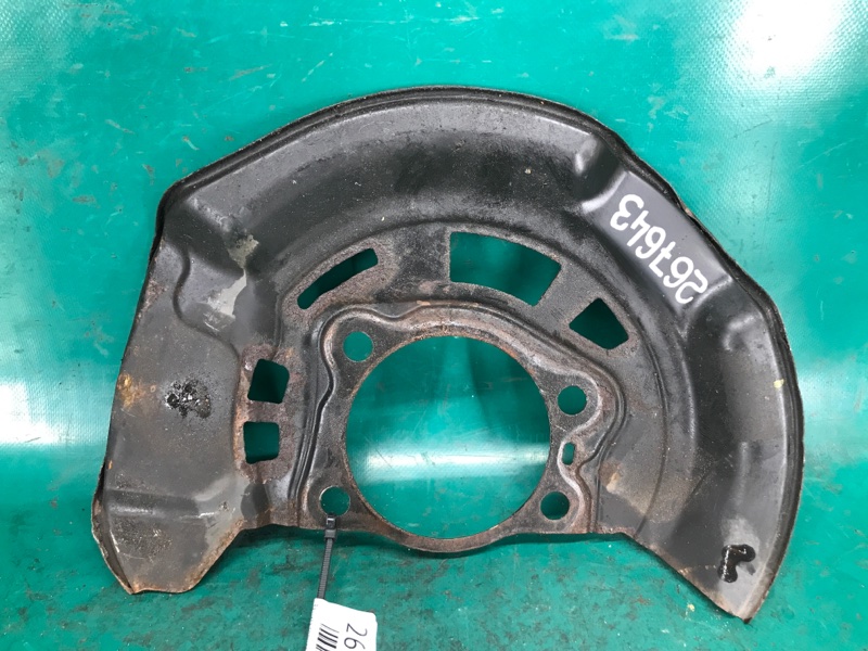 Защита тормозного диска передняя левая TOYOTA RAV4 05-12 2008 3.5 2GR-FE 47782-42040 Б/У