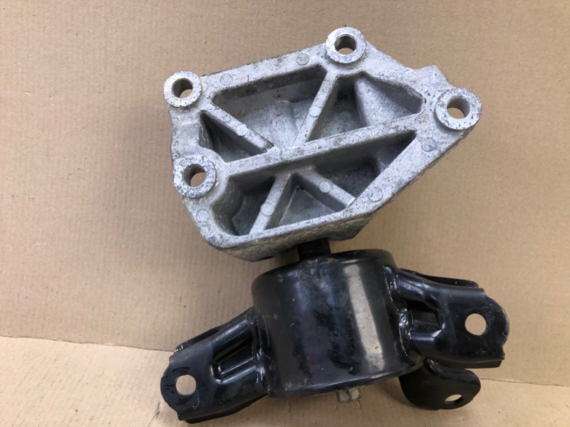 Подушка двигателя левая ELANTRA MD 10-15 2014 Седан 1.8 G4NB