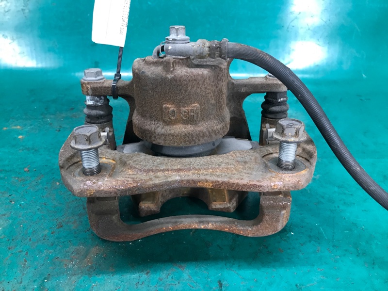 Суппорт тормозной передний правый RAV4 05-12 2008 3.5 2GR-FE