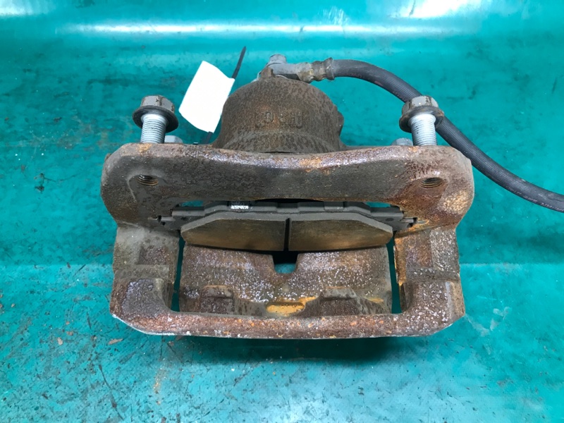 Суппорт тормозной передний правый RAV4 05-12 2008 3.5 2GR-FE