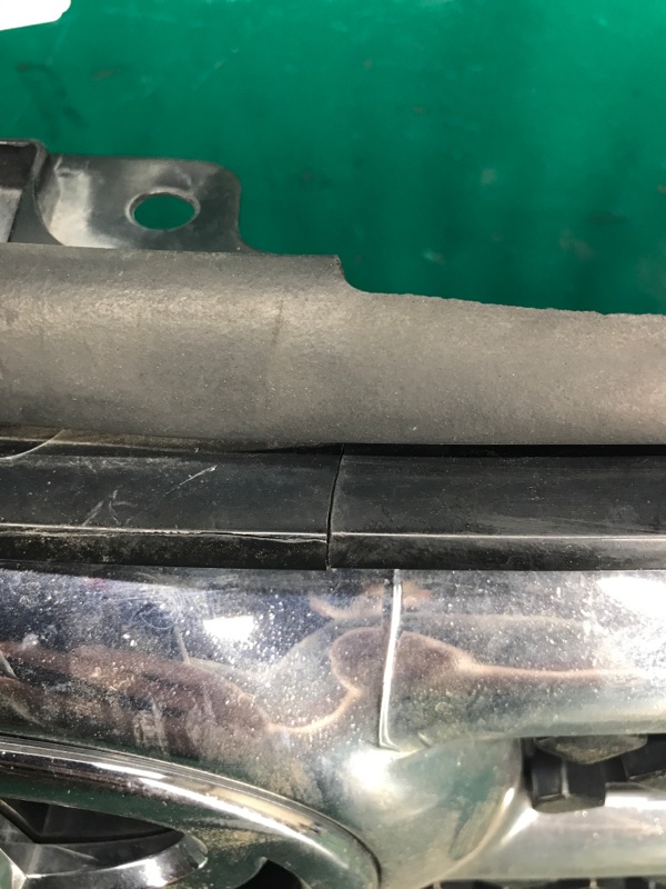 Решетка радиатора RAV4 05-12 2008 3.5 2GR-FE